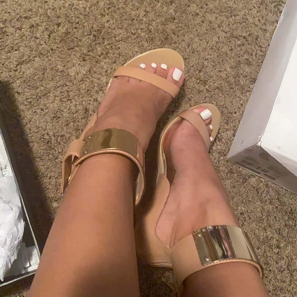 Beautiful nude leather heels